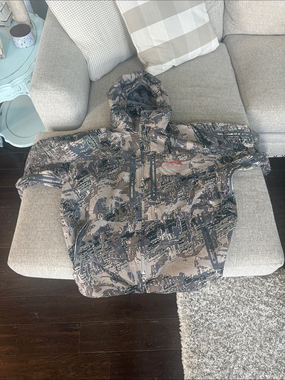 Men's SITKA Camouflage Hooded Rain Jacket - open country
